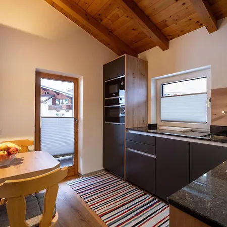 Apartament Hoamat *
